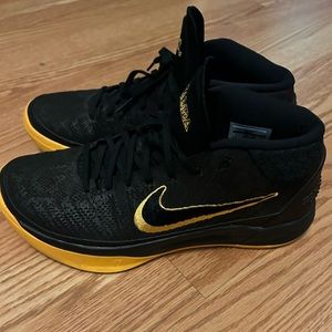 The Nike Kobe A.D. Mid Lakers Black Mamba Kobe Bryant, Size 9.5